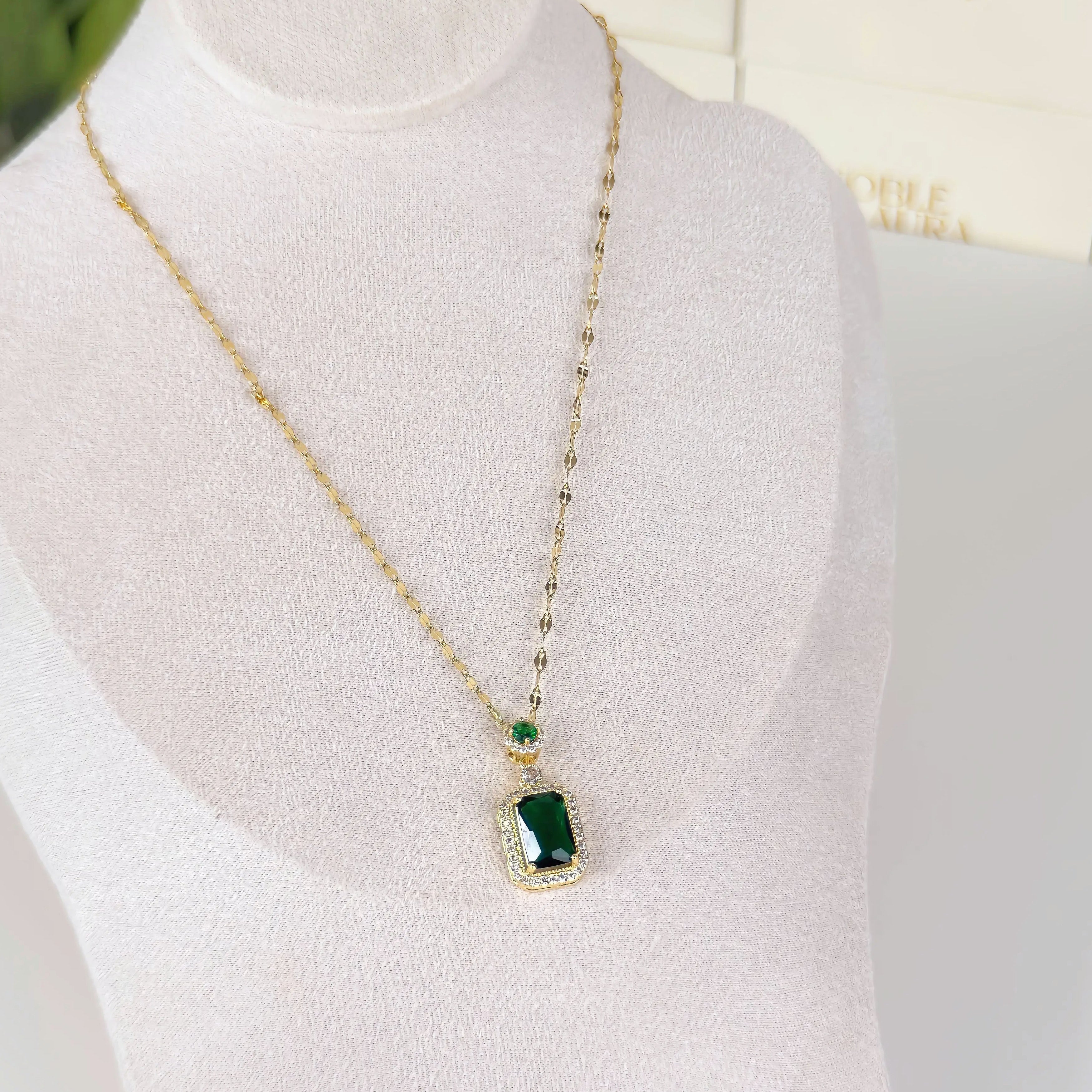 Emerald Green Pendant Necklace