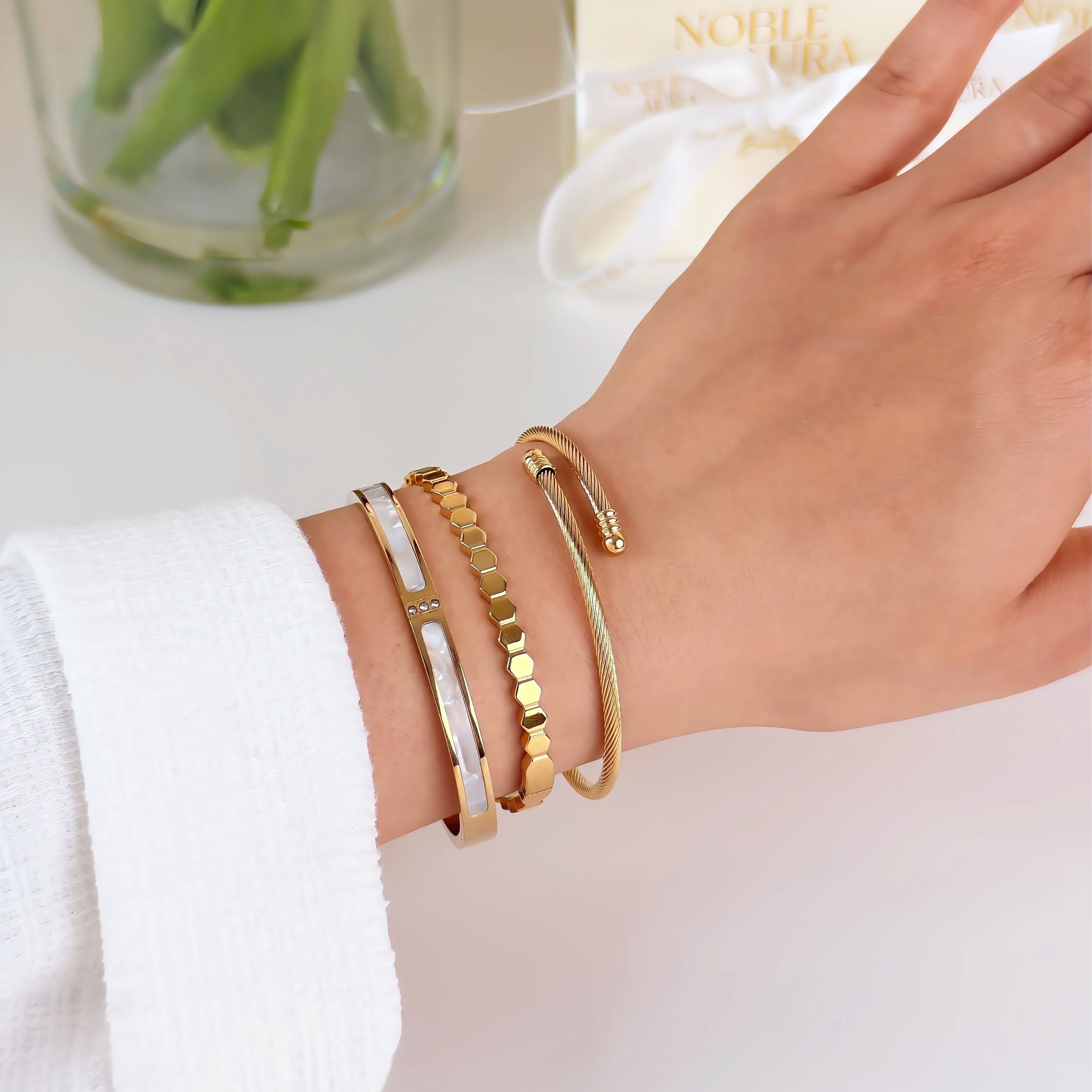 Mother of Pearl Bangle Waterproof Tarnish-Free Gold Bracelet