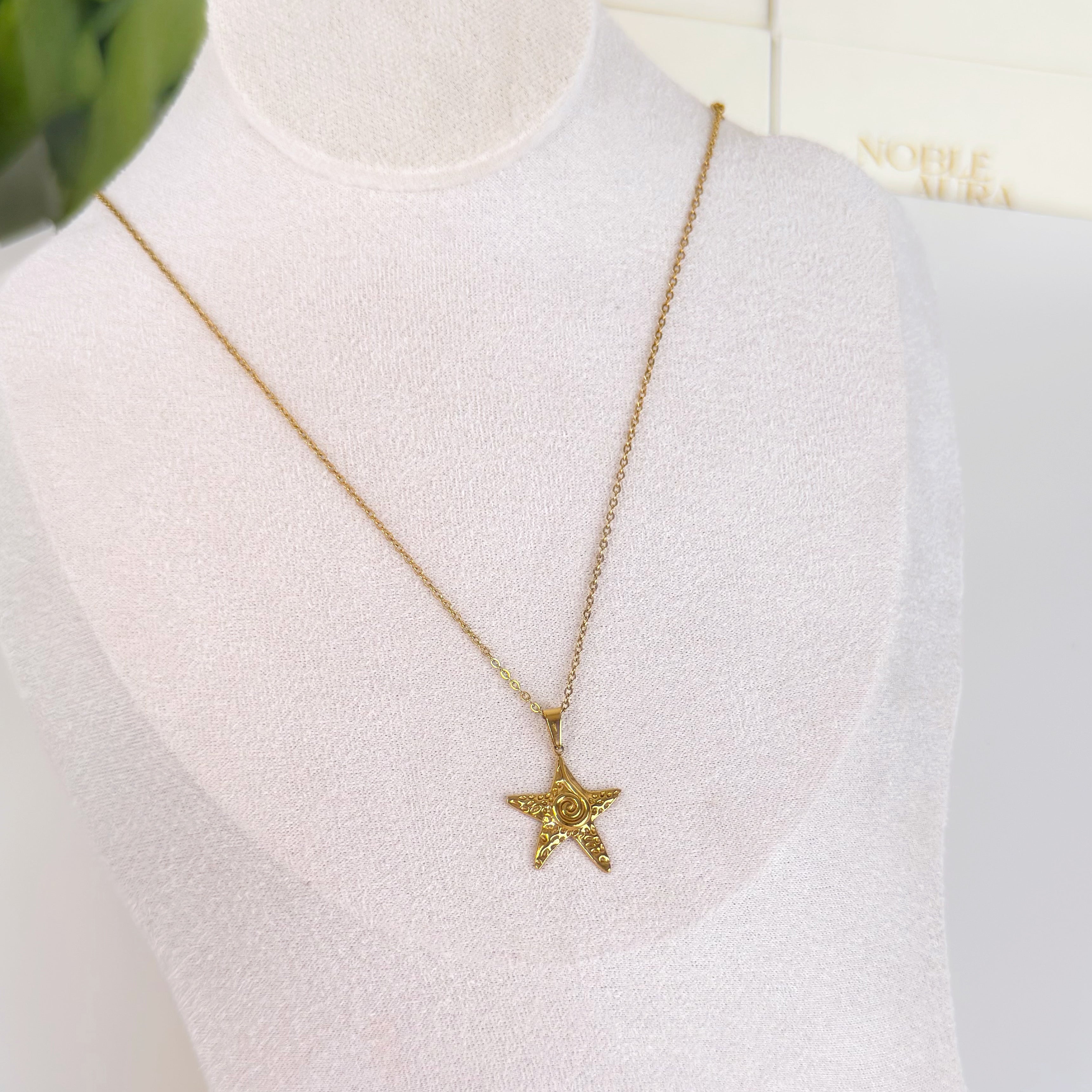 Gold Starfish Necklace Waterproof Tarnish-Free Gold Pendant Necklace