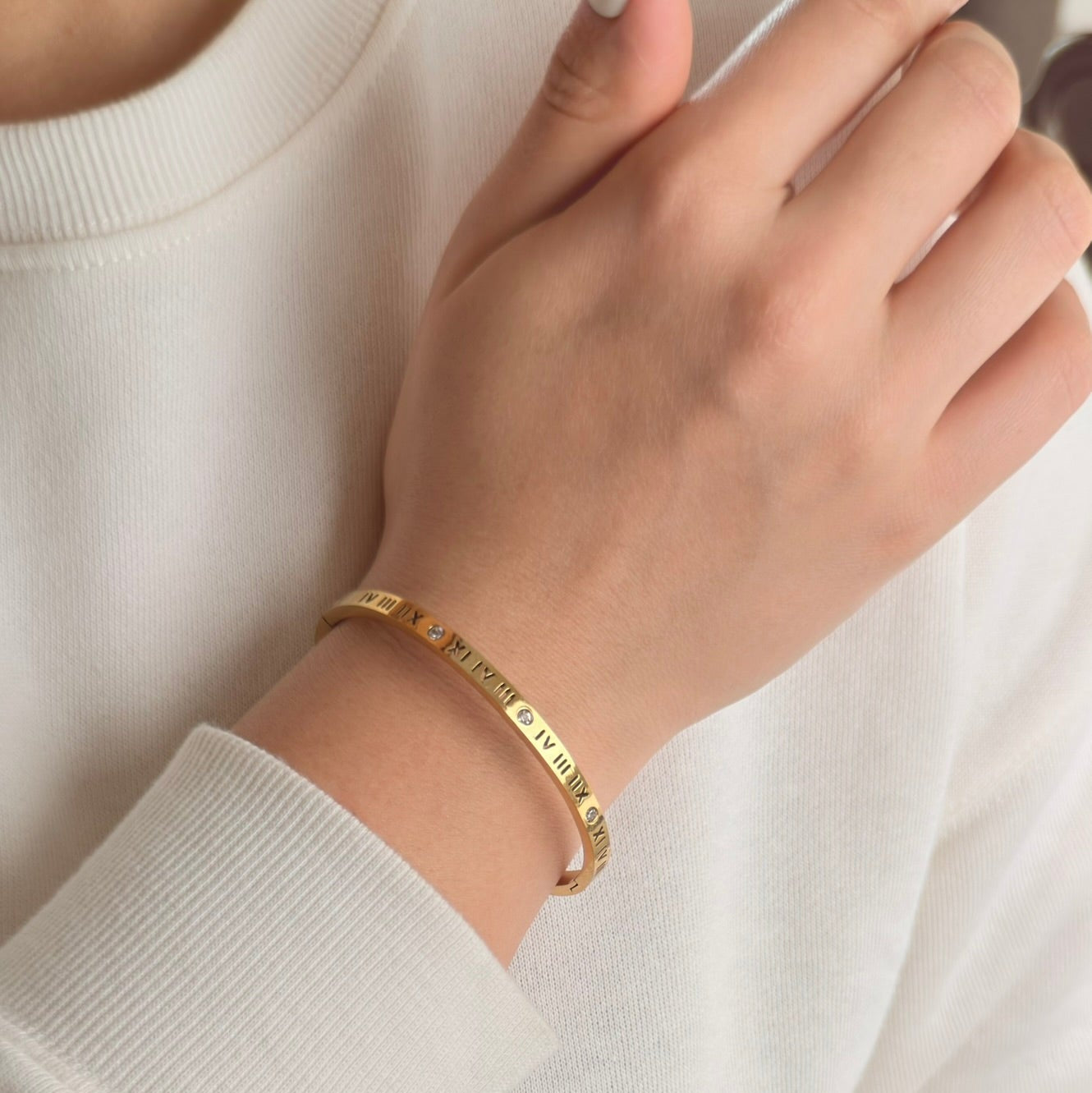 Roman Diamond Bangle