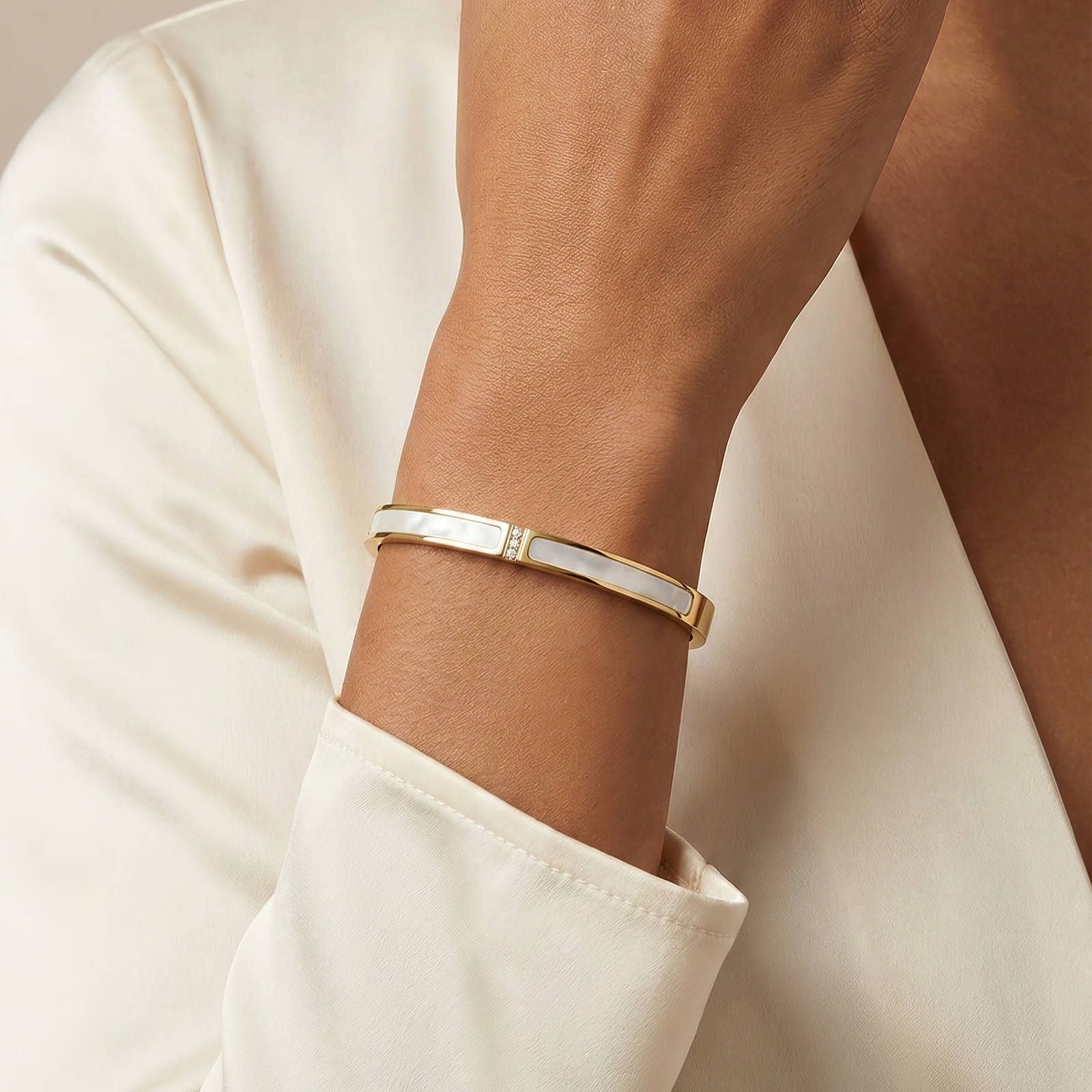 Mother of Pearl Bangle Waterproof Tarnish-Free Gold Bracelet