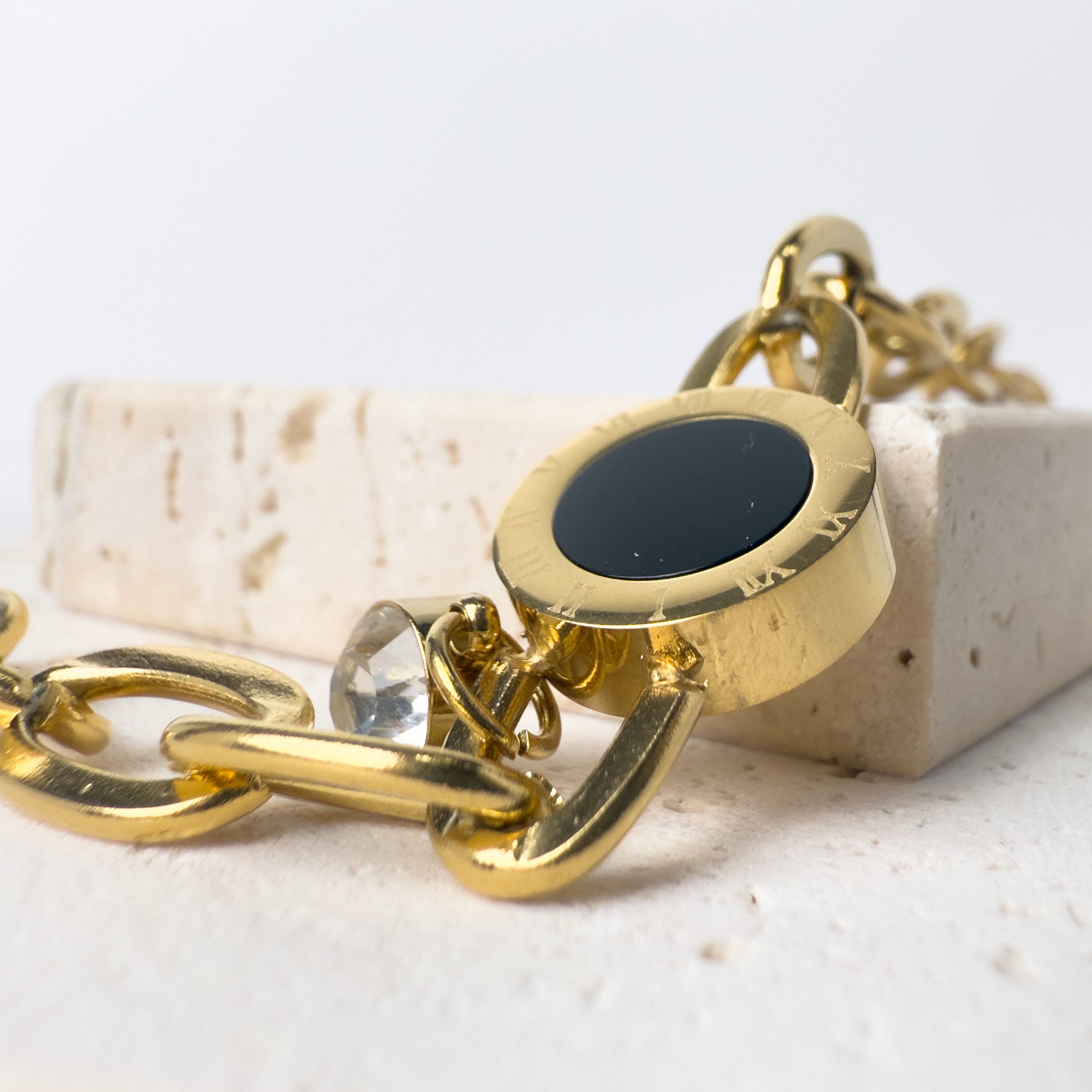 Roman Elegance Gold Link Bracelet