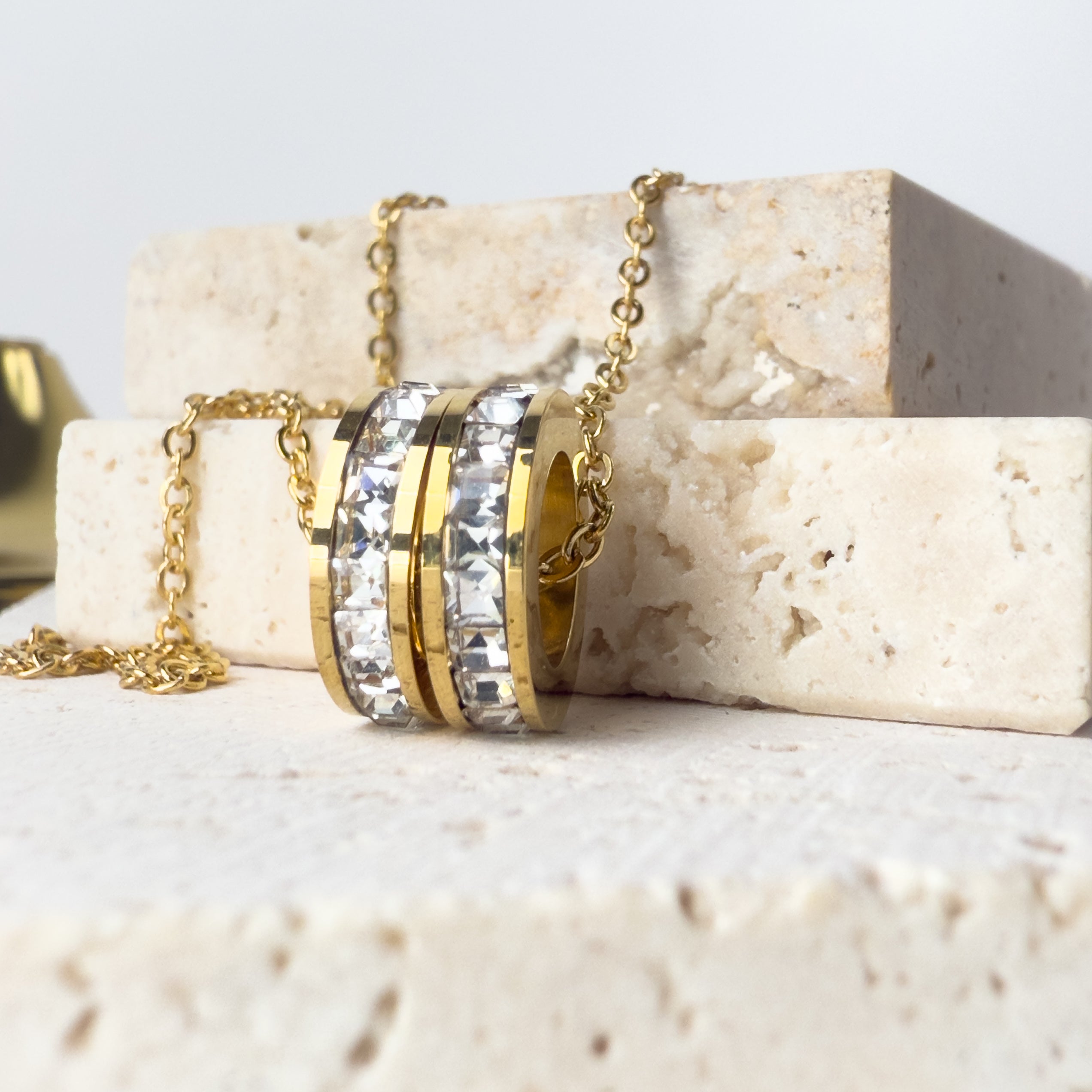 Double Ring Pendant Necklace